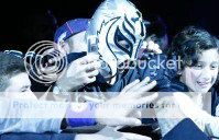 rey-mysterio-with-his-fans-in-auckland-1.jpg