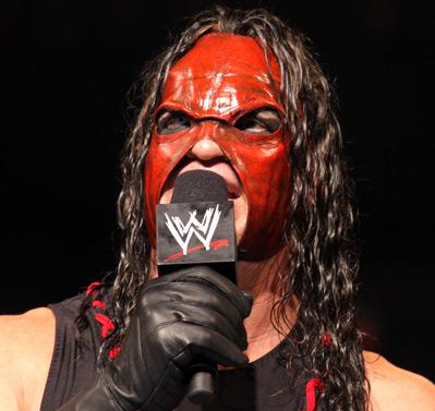 Masked_Kane_on_the_mic.png