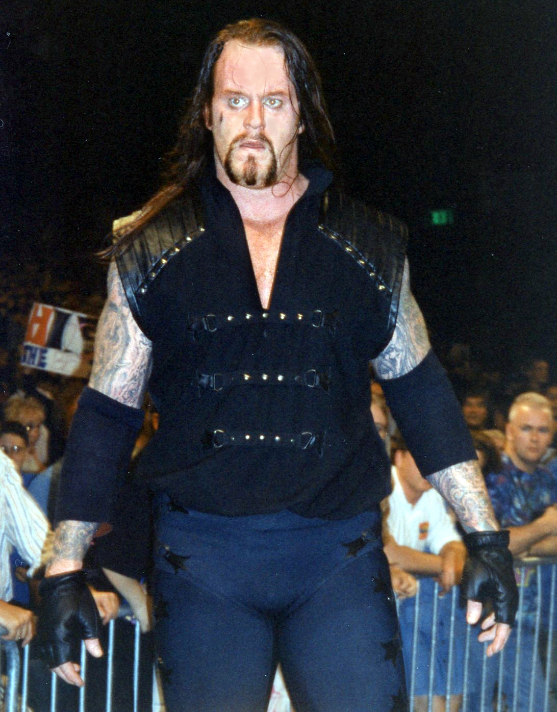 Undertaker_standing_1997.jpg