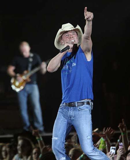 kenny-chesney-1.jpg