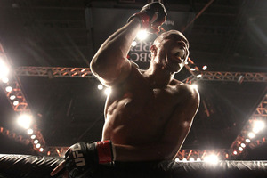 ufc134_12_silva_vs_okami_017_large.jpg