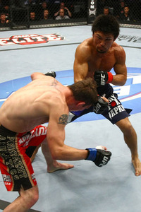 01_elkins_vs_omigawa_005_large.jpg