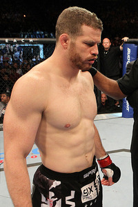 ufn22_10_marquardt_vs_palhares_0001_large.jpg