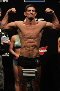 ufc134_weighin_014_large.jpg