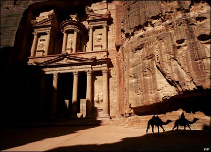 _42477064_petra_ap_416.jpg