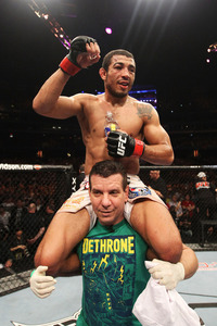 ufc129_11_aldo_vs_hominick_014_large.jpg