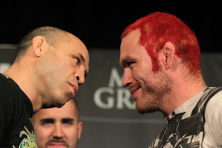 39_UFC132_Presser_large.jpg