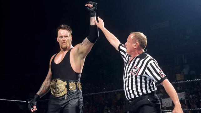 Hulk_Hogan_vs_Undertaker_Judgment_Day_2002.jpg
