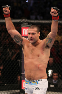 ufc134_11_shogun_vs_griffin_010_large.jpg