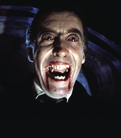 christopher-lee-dracula1.jpg