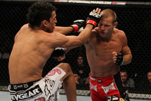 10_cerrone_vs_oliveira_001_large.jpg