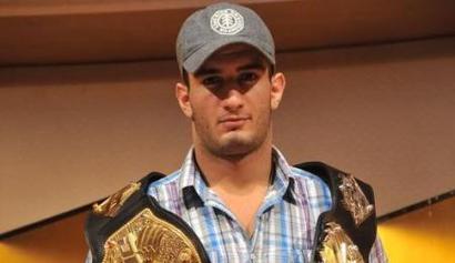 mousasi24501.jpg