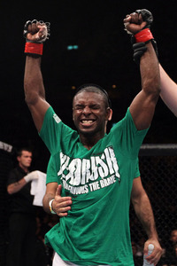 ufc134_01_jabouin_vs_loveland_007_large.jpg