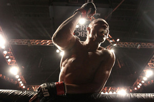 ufc134_12_silva_vs_okami_017_large.jpg