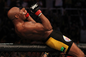 ufc134_12_silva_vs_okami_018_large.jpg