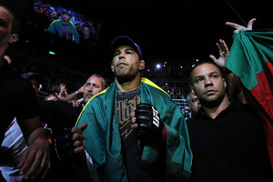 ufc134_09_nogueira_vs_schaub_002_large.jpg