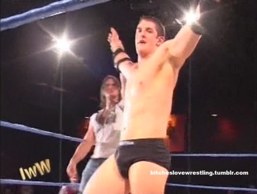 stu-baby-bennett-wade-barrett-19222768-500-379.jpg