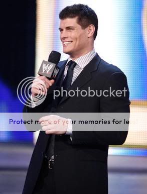 Cody-Rhodes-Talking-With-Audience-1.jpg