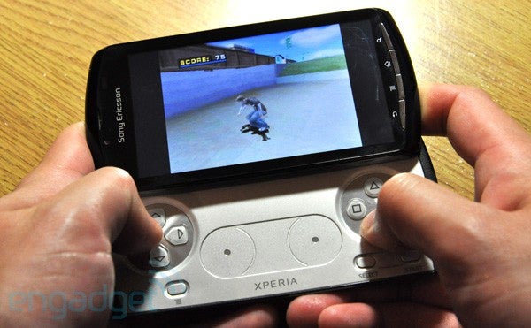 playstation-phone-detailed-in-hands-on-preview-20110126113233342.jpg
